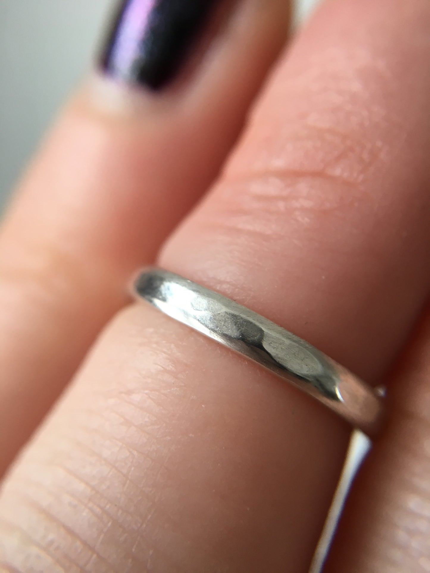 Hammered midi ring